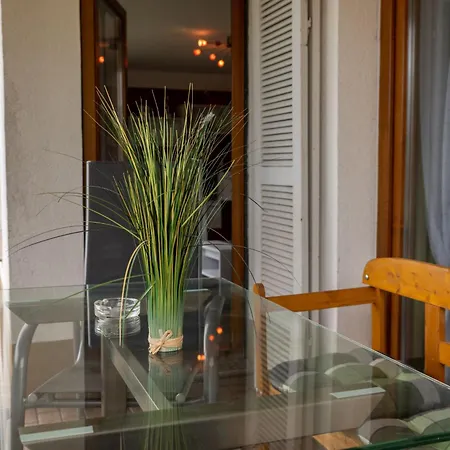 Langes Leben - Al Khalid By Interhome *